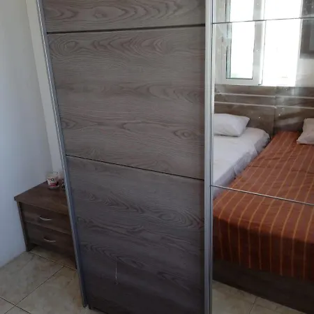 2 Bedroom With View Of *
